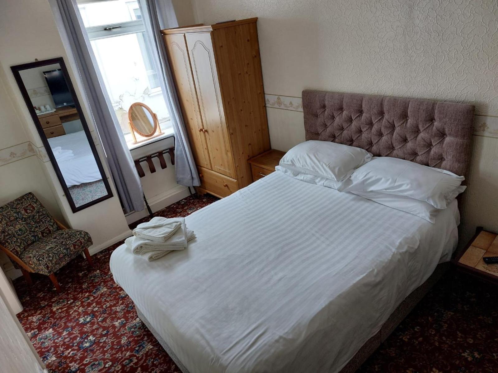 Moorville Hall Hotel Stoke-on-Trent エクステリア 写真
